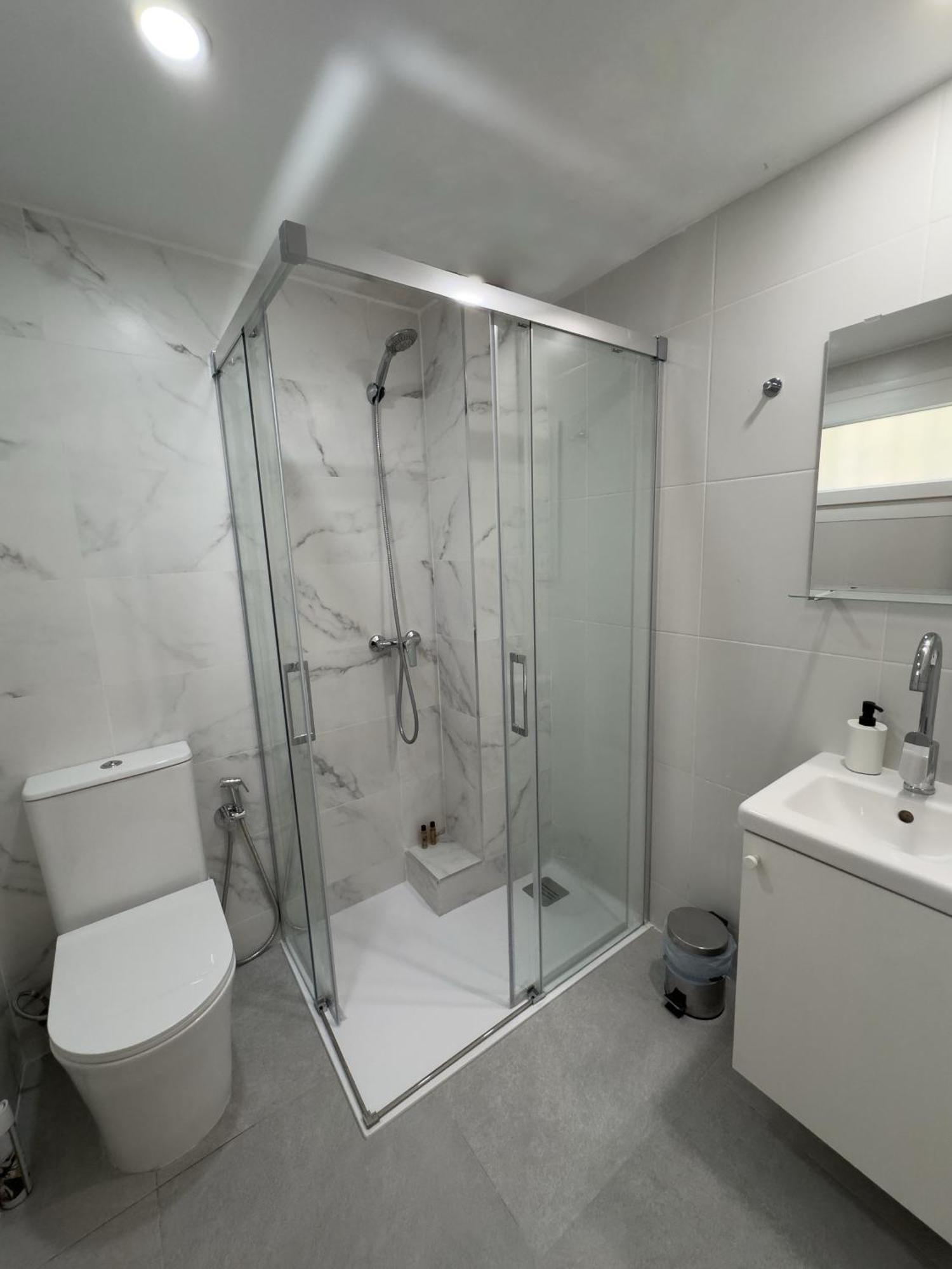 Inviting Studio With Sea View Торемолинос Екстериор снимка