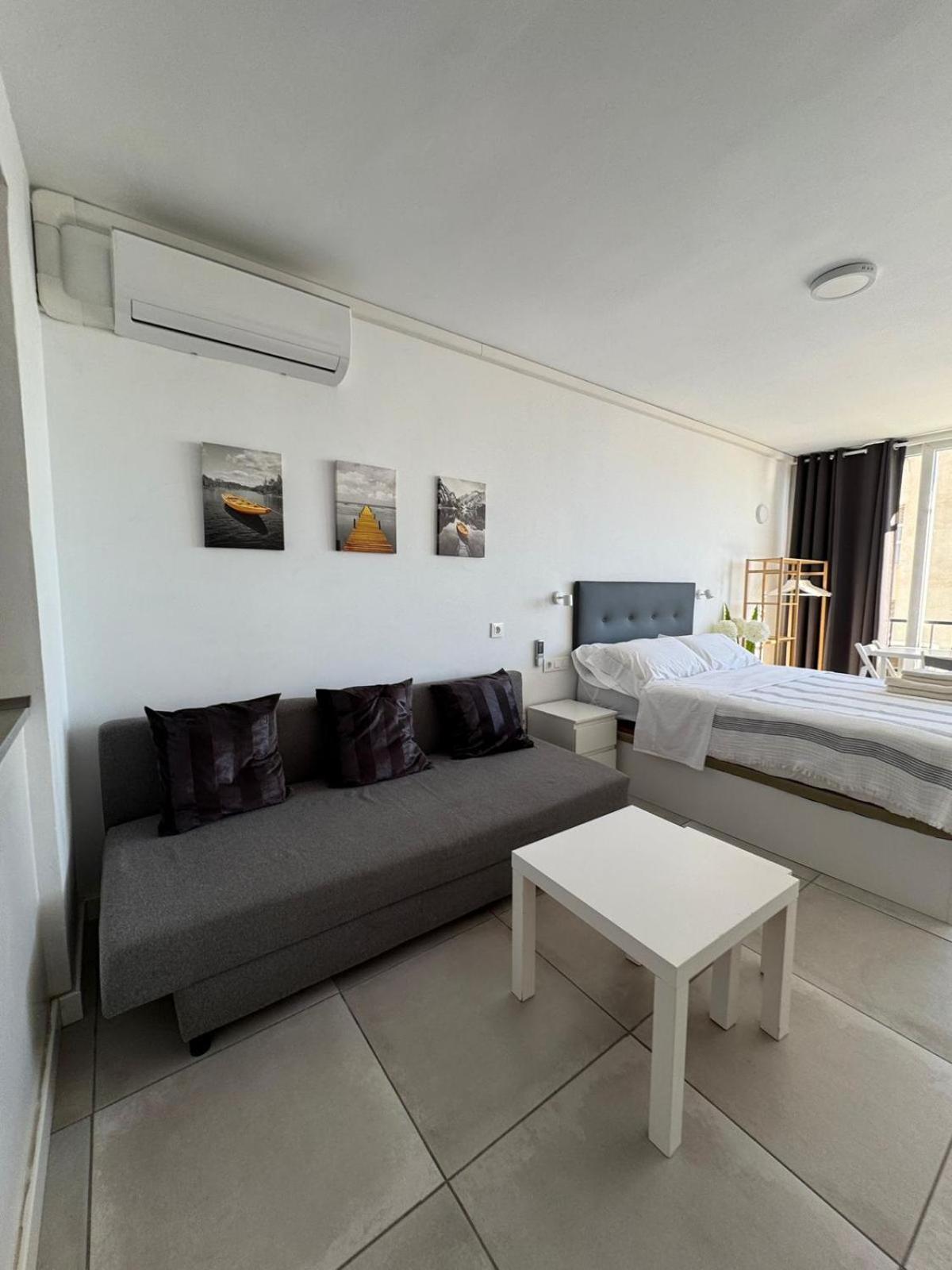 Inviting Studio With Sea View Торемолинос Екстериор снимка